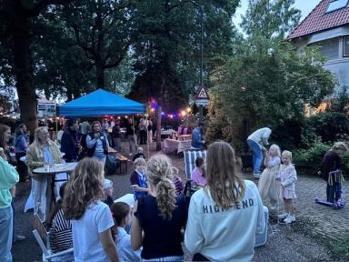 Foto 2 van 4 bij het verslag van Straatfeest Ferdinand Huycklaan